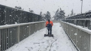 İstanbulda Karla Mücadele Sürüyor: İBB Tam Kadro Sahada