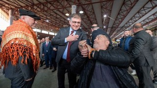 Başkan Cemil Tugay canlı yayında açıkladı İzmir Büyükşehir Belediyesi ramazanda destek ve dayanışmayı büyütüyor