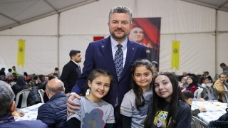 Başkan Görkem Duman, Kadir Gecesinde vatandaşlarla aynı sofrada buluştu