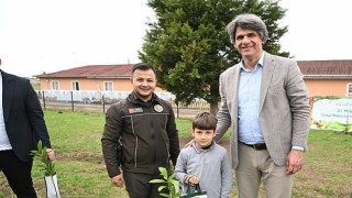 Başkan Kocaman Öğrencilerle Fidan Dikti