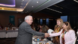Başkan Şadi Özdemir kadınlarla iftarda buluştu