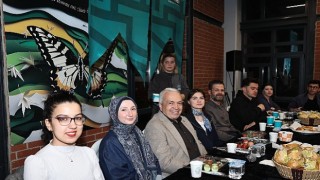 Başkan Şadi Özdemir üniversite öğrencileriyle sahurda buluştu