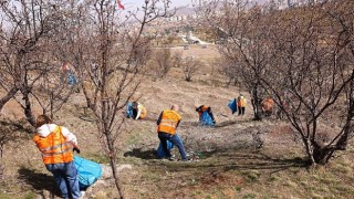 Çankayada Üniversiteliler Çevre İçin Bir Araya Geldi
