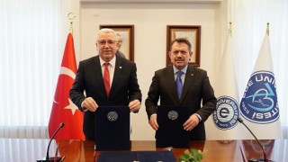 Ege Üniversitesi ile İzmir Cumhuriyet Başsavcılığı arasında iki  protokol imzalandı