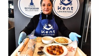 İzmirde “Askıda Yemek” dayanışması sürüyor