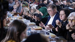 İzmirin dayanışma ruhu iftar sofralarında büyüyor