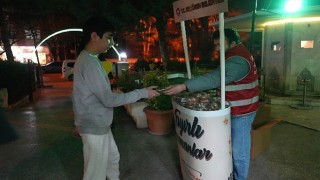 Keçiören Belediyesinden Kumanya ve Tatlı İkramı