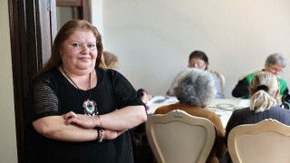 Konakta kadın gücü: Karanlıktan azmiyle Kurtuldu