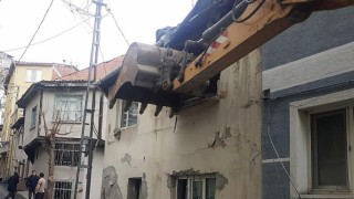 Osmangazililerin güvenliği için metruk binalar yıkılıyor
