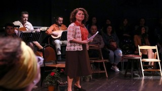 Şehrin tiyatrosu Gülten Akın şiirleriyle maltepe de 