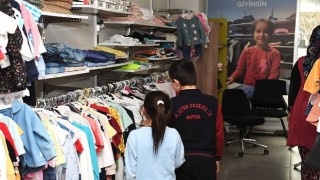 Sevgi Mağazasından çocuklara bayramlık kıyafet