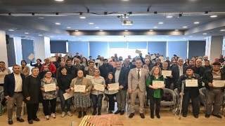 100 yeni arıcı sertifikalarını törenle aldı