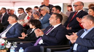 23 Nisan Coşkusu Narlıdereyi Sardı