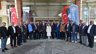 Başkan Zeyrek, Manisa Ağrılılar Derneği üyeleri ile bir araya geldi