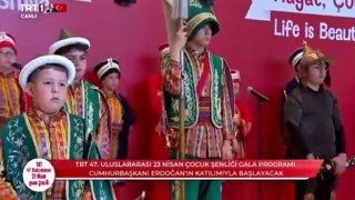 Cumhurbaşkanı Erdoğan Kartepe Belediyesi Çocuk Mehter Takımını İlgiyle İzledi
