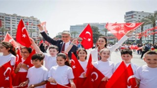 Cumhuriyet Meydanı rengarenk