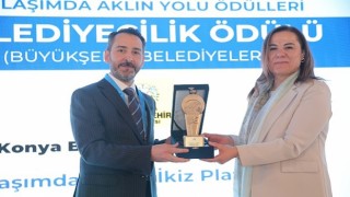 Konya Büyükşehirin “Ulaşımda Dijital İkiz Platformu”na Belediyecilik Ödülü