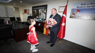 Mendereste Makam Çocuklara Emanet