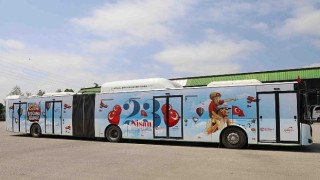Otobüs ve tramvaylar 23 Nisana özel giydirildi
