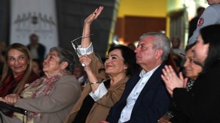 Türkan Şoraya Osmangazide sevgi seli