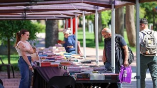 1. Buca Kitap Günleri vatandaşlardan büyük ilgi görüyor