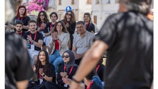 Başkan Tugay Çeşme genç tasarımcılarla buluştu