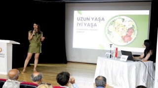 Bayraklı&#39;da sağlıklı ve dengeli beslenme semineri