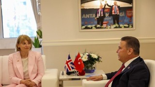 Birleşik Krallık Türkiye Büyükelçisi Başkan Muhittin Böceki ziyaret etti