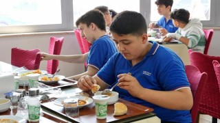 Burhaniye Belediyesinden Dayanışma Örneği