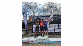 Büyükşehir Belediyespor Bisiklet Takımı, 4 Madalya Kazanarak Büyük Bir Başarıya İmza Attı