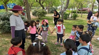 Çocuklar, ormanda keşif ve masal yolculuğunda buluşuyor