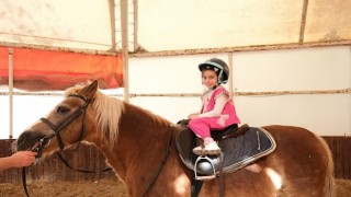 Küçük biniciler Büyükşehirle büyük adımlar atıyor