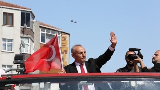 Küçükçekmecede 19 Mayıs Coşkusu Sokaklara Taştı
