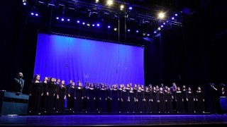 Lüleburgaz Belediyesi Gençlik Korosuna İzmir"den ödül