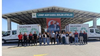 Öğrenciler kapı kapı dolaşılarak halka çevre bilinci kazandırıyor