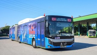 Otobüs ve tramvaylar 19 Mayıs a özel giydirildi