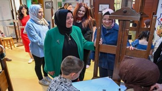 Selçuklu Sanat ve Tasarım Atölyesi, “Anneme Sürprizim Var” Etkinliğine Ev Sahipliği Yaptı