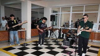 Ünal Aysal Anadolu Lisesinde bilgisayar sınıfı açıldı