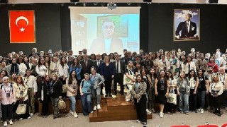 Uzmanından Sosyal Medya Uyarısı: Normal Duygu Döngüsünü Bozuyor