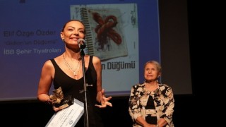 11. Ekin Yazın Dostları Tiyatro Ödülleri nde Şehir Tiyatroları na 3 Ödül