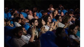 Açık havada sinema keyfi başladı