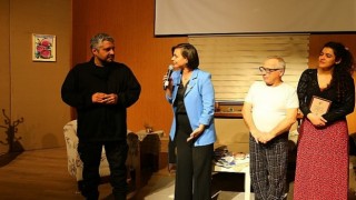 Ayvalık Belediye Tiyatrosuna ödül yağdı…