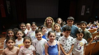 Bakırköyde karne sevinci