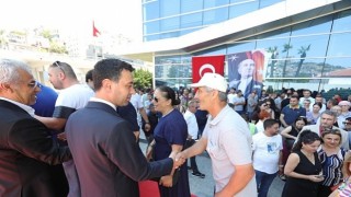 Başkan Önal, personeliyle bayramlaştı ”Bu kenti sizlerin emeğiyle güzelleştiriyoruz”