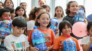 Bucalılar kapakları topluyor engelleri birlikte aşıyor