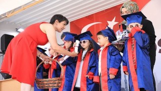 Çocuk Gelişim Merkezlerinde Mezuniyet Coşkusu