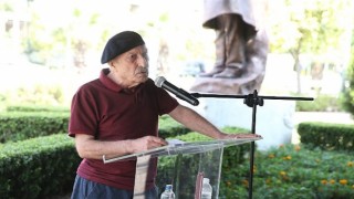 Dünya şairi Nazım Hikmet, Karşıyakada şiirleriyle anıldı