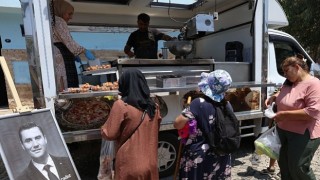 Güzelbahçe Belediyesi Ferdi Zeyrek için lokma döktürdü