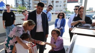 Karabağlar Belediyesinden Ferdi Zeyrek Anısına Lokma İkramı