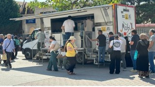 Konya Büyükşehir YKSye Giren Öğrencilerin Ailelerine İkramlarda Bulundu